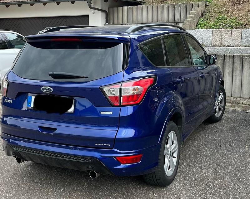 Gebraucht Ford Kuga ST-Line 242 PS (177 kW) 2018 Blau SUV