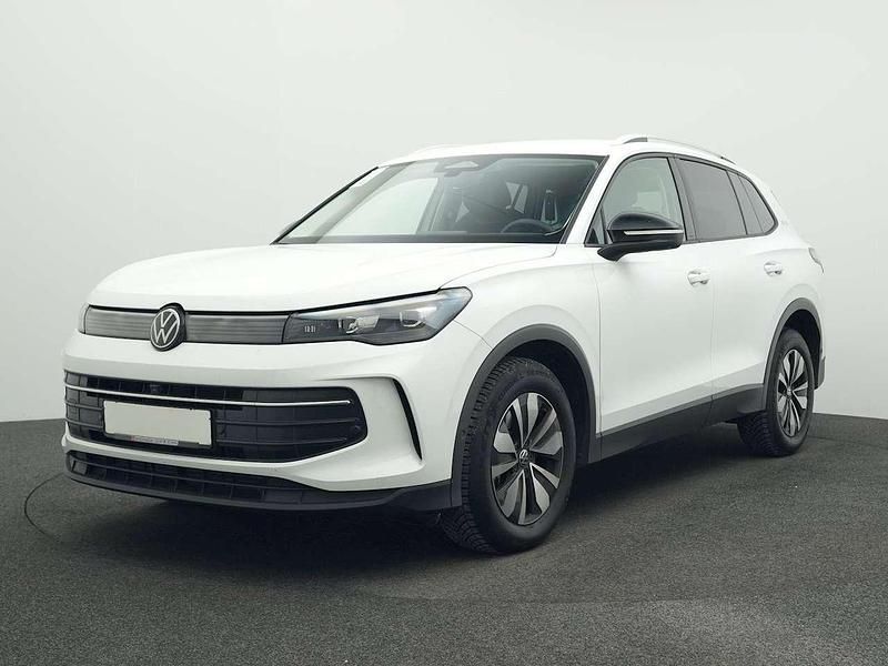 Gebraucht VW Tiguan Goal 150 PS (110 kW) 2025 Weiss SUV