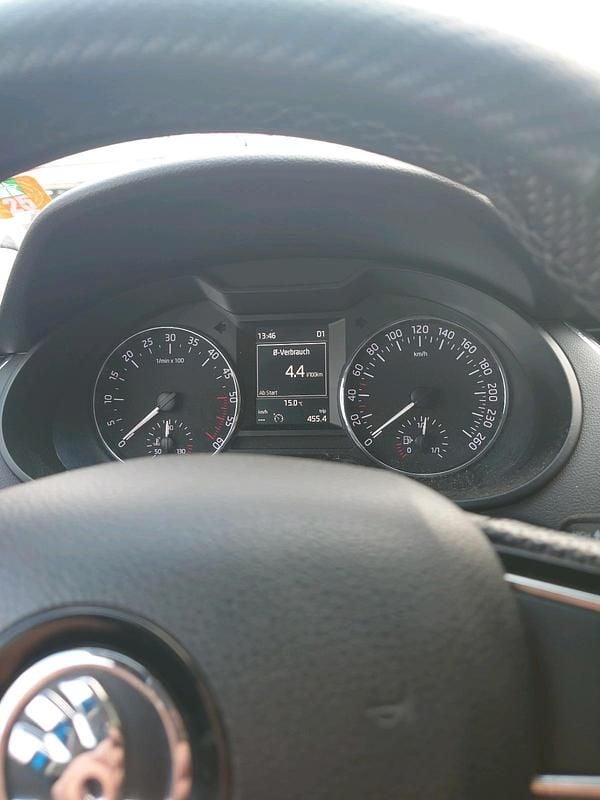 Gebraucht Skoda Octavia 116 PS (85 kW) 2015 Blau Kleinwagen