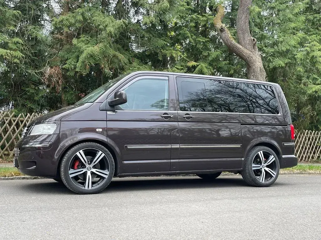 Gebraucht VW Multivan 174 PS (127 kW) 2008 Violet Van / Kleinbus