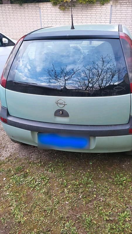 Używany Opel Corsa 54 KM (39 kW) 2002 Zielony Hatchback