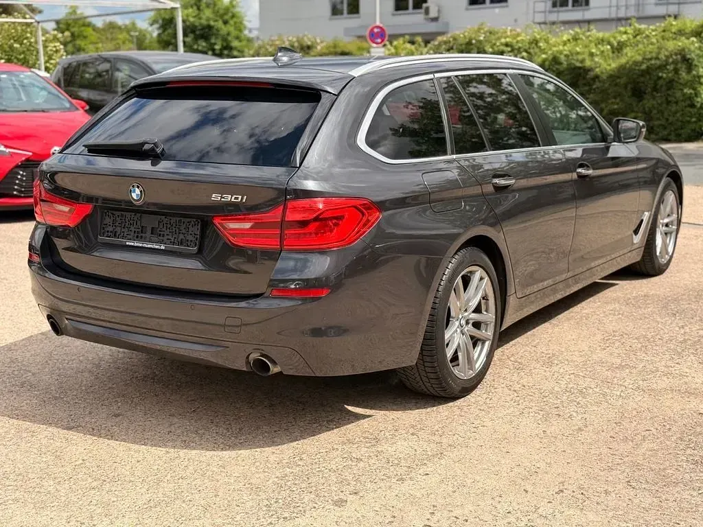 Gebraucht BMW 530 252 PS (185 kW) 2017 Grau Kombi