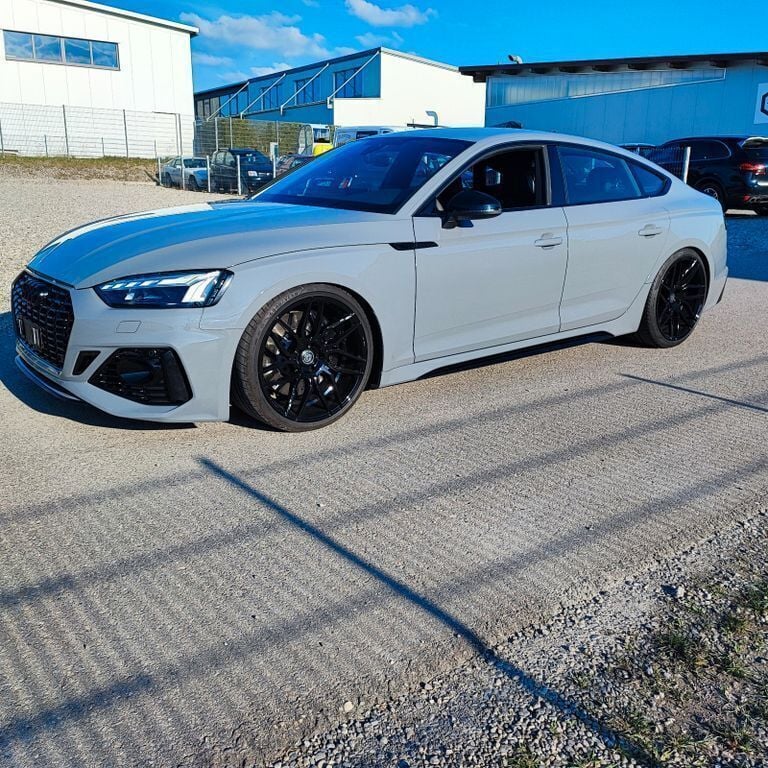 Grau Gebraucht 2021 Audi RS5 Sportback Sport Limousine | 57.200 € (Superpreis) - Bild 1/4
