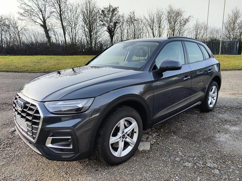 Grau Gebraucht 2023 Audi Q5 Ambiente SUV | 44.900 € (Fairer Preis) - Bild 1/4