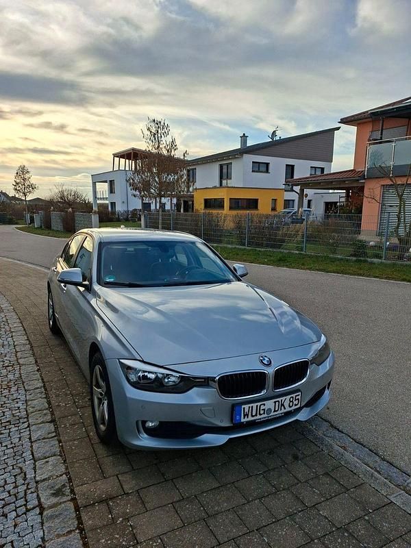 Gebraucht BMW 316 136 PS (100 kW) 2015 Silber Limousine