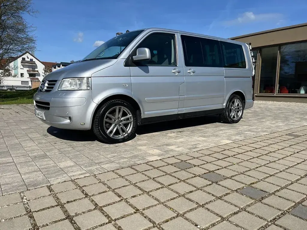 Usata VW Multivan 174 CV (127 kW) 2005 Argento Monovolume