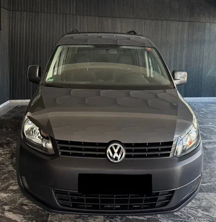 Używany VW Caddy Trendline 102 KM (75 kW) 2015 Szary Minivan