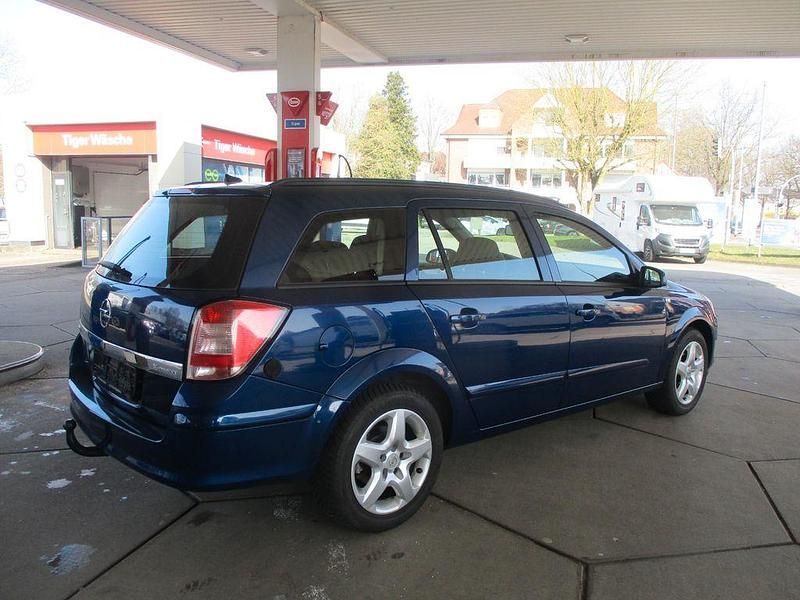 Gebraucht Opel Astra Catch Me 105 PS (77 kW) 2007 Blau Limousine