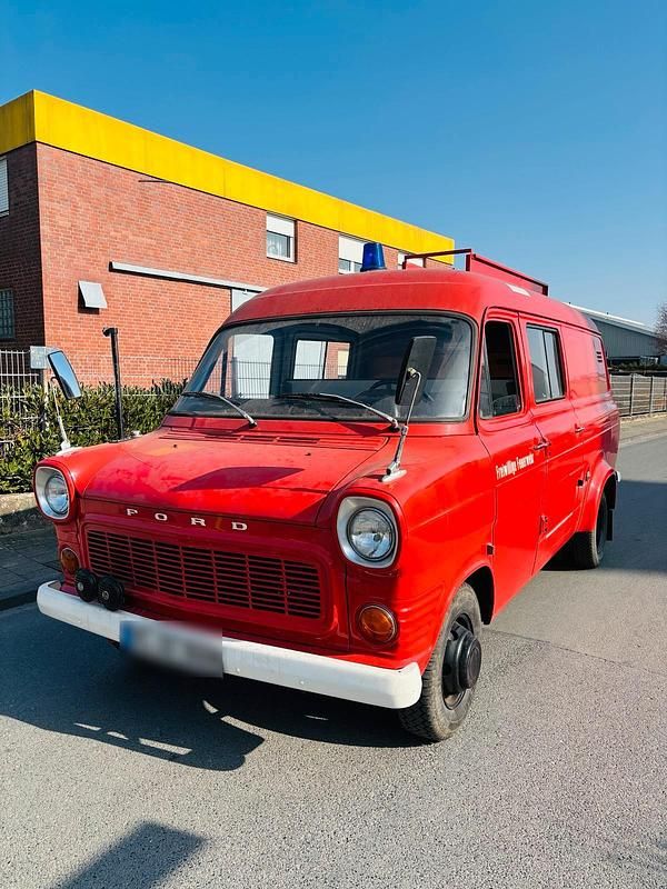 Gebraucht Ford Transit 65 PS (47 kW) 1973 Rot Van / Kleinbus