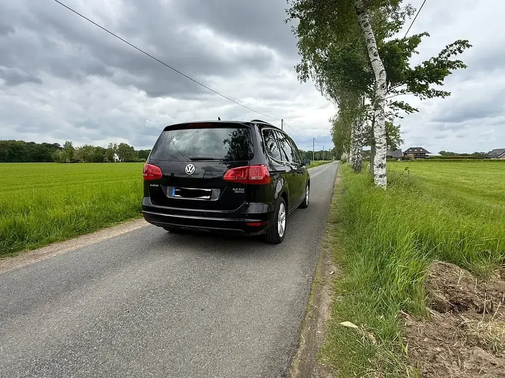 Gebraucht VW Sharan Match 140 PS (102 kW) 2012 Schwarz Van / Kleinbus
