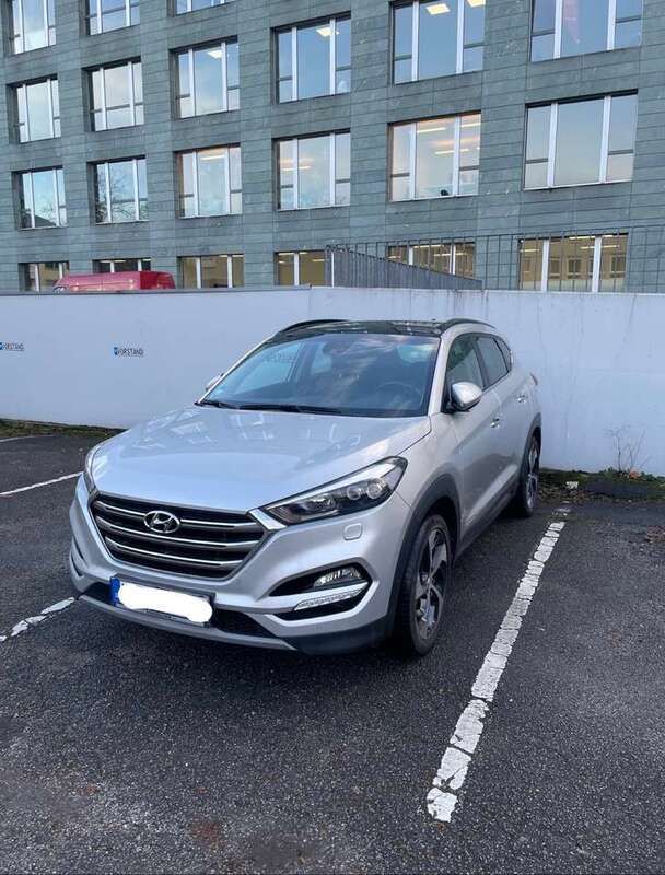 Silber Gebraucht 2016 Hyundai Tucson Premium SUV | 17.700 € (Fairer Preis) - Bild 1/4