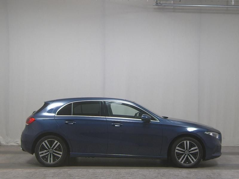 Denimblau metallic Gebraucht 2021 Mercedes A220 Progressive Limousine | 21.780 € (Superpreis) - Bild 1/4