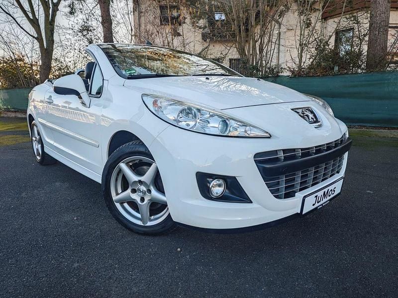 Gebraucht Peugeot 207 Allure 120 PS (88 kW) 2015 Weiß Cabrio
