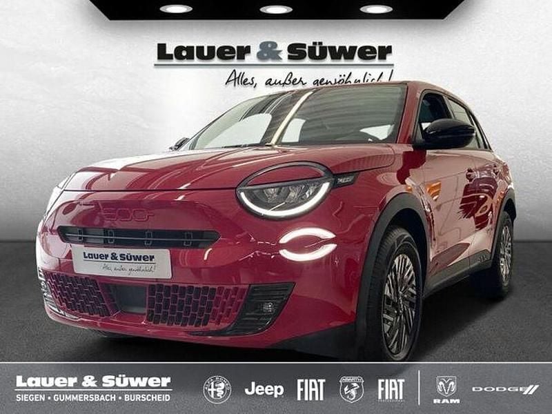 Rot Gebraucht 2024 Fiat 600E Red Limousine | 23.880 € (Superpreis) - Bild 1/4