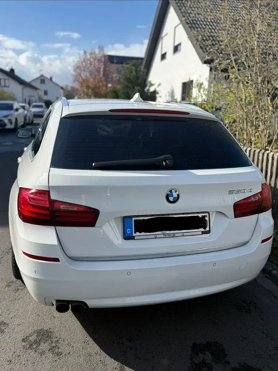 Gebraucht BMW 530 258 PS (189 kW) 2014 Weiß Kombi