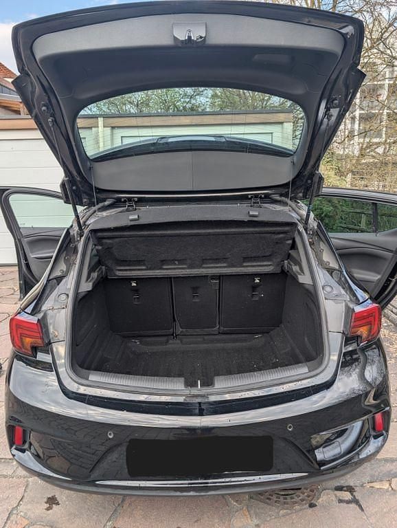 Używany Opel Astra Ultimate 150 KM (110 kW) 2019 Czarny Sedan/Limuzyna