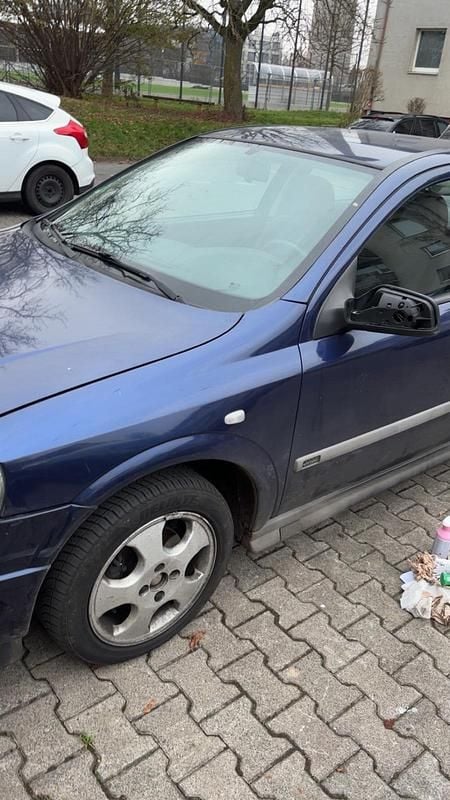 Second-hand Opel Astra 100 CP (73 kW) 2000 Albastru Hatchback
