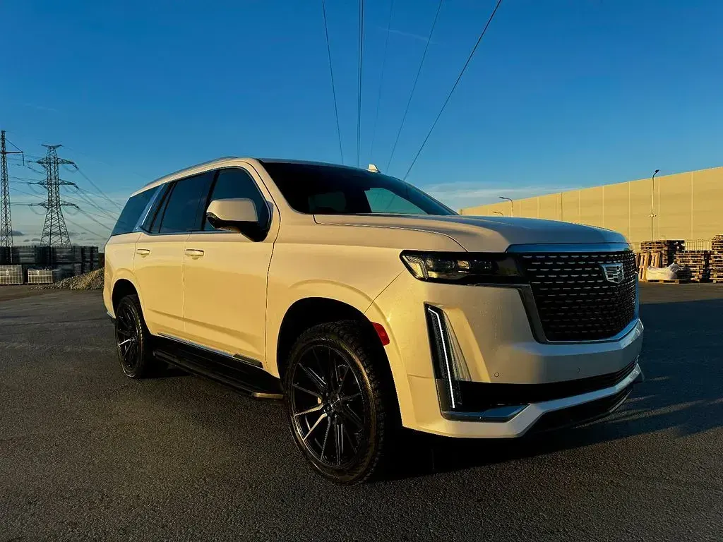 Gebraucht Cadillac Escalade 426 PS (313 kW) 2021 Weiß SUV