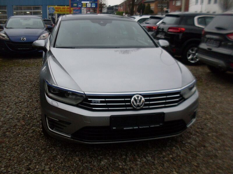 Pyritsilber metallic Gebraucht 2017 VW Passat GTE Limousine | 18.200 € (Guter Preis) - Bild 1/4