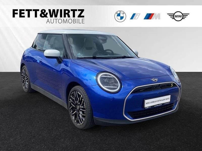 Blau Gebraucht 2024 Mini Cooper SE Kleinwagen | 31.900 € (Fairer Preis) - Bild 1/3