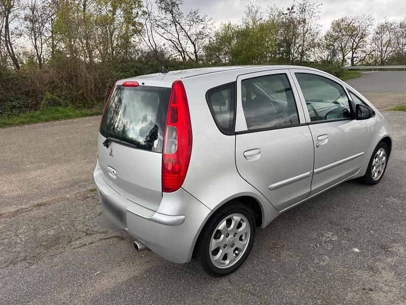Gebraucht Mitsubishi Colt 95 PS (69 kW) 2005 Silber Kleinwagen