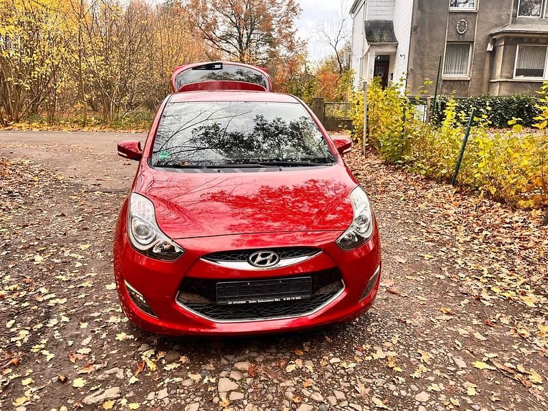 Rot Gebraucht 2011 Hyundai ix20 Kleinwagen | 6.000 € (Guter Preis) - Bild 1/4