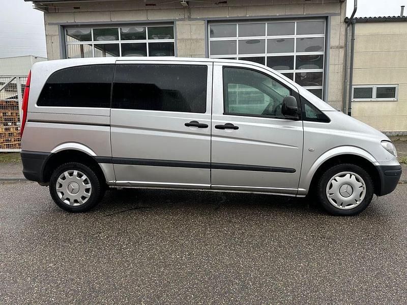 Gebraucht Mercedes Vito 150 PS (110 kW) 2006 Silber Van
