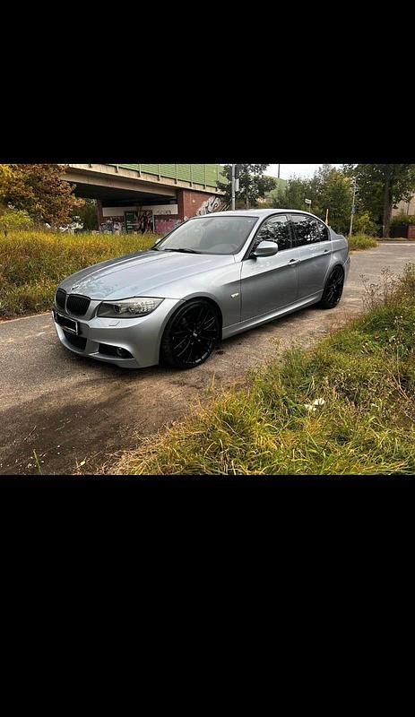 Gebraucht BMW 320 M Sport 170 PS (125 kW) 2011 Blau Limousine
