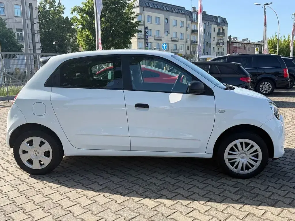 Gebraucht Renault Twingo Life 69 PS (50 kW) 2019 Weiß Kleinwagen
