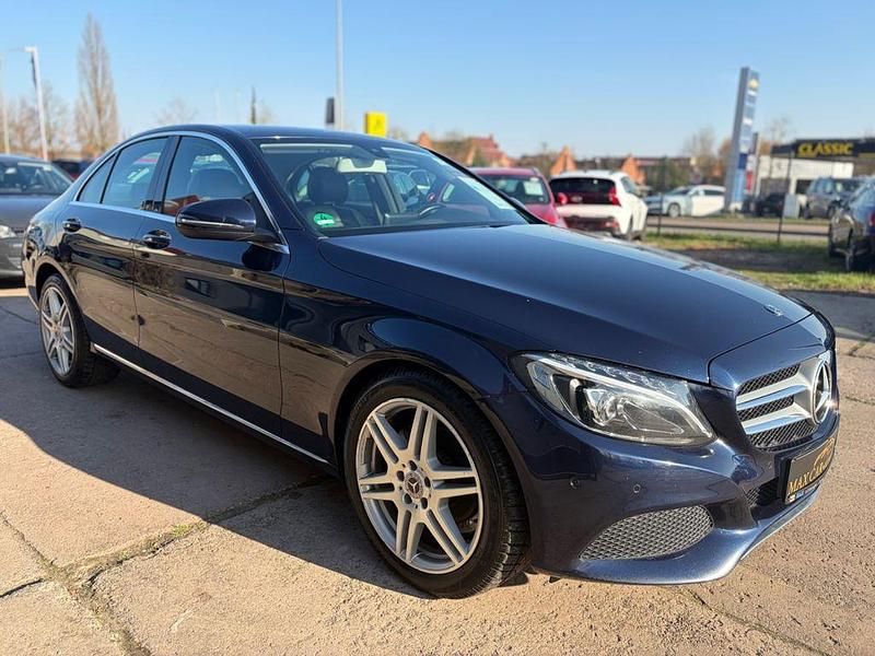Gebraucht Mercedes C180 116 PS (85 kW) 2017 Blau Limousine