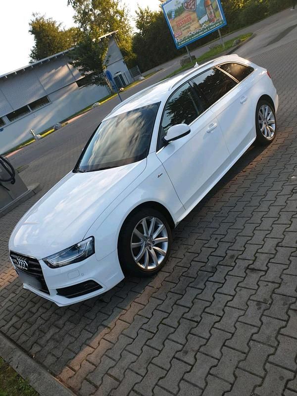Gebraucht Audi A4 S-Line 150 PS (110 kW) 2015 Weiß Kombi