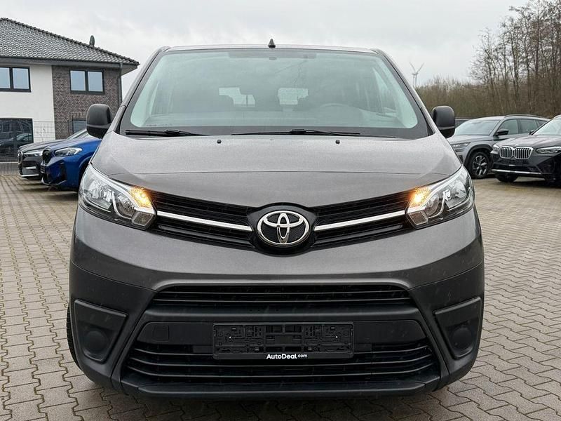 Gebraucht Toyota Proace 120 PS (88 kW) 2023 Grau Van / Kleinbus