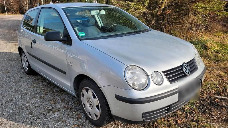 Gebraucht VW Polo 64 PS (47 kW) 2003 Silber Kleinwagen