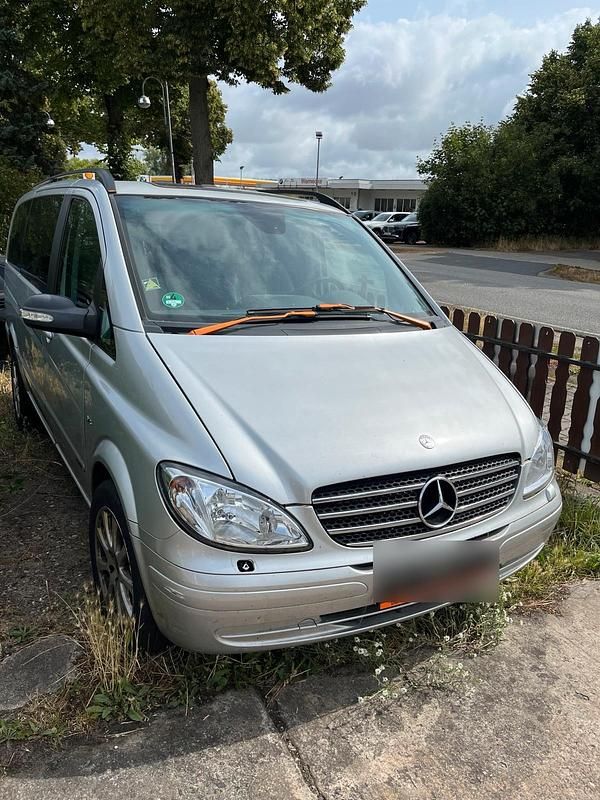 Silber Gebraucht 2006 Mercedes Viano Van / Kleinbus | 4.900 € (Superpreis) - Bild 1/4
