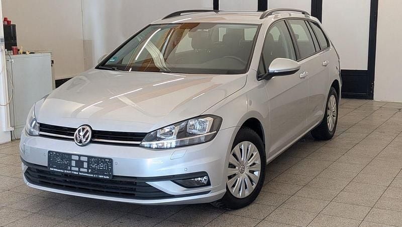 Gebraucht VW Golf VII 116 PS (85 kW) 2020 Silber Limousine