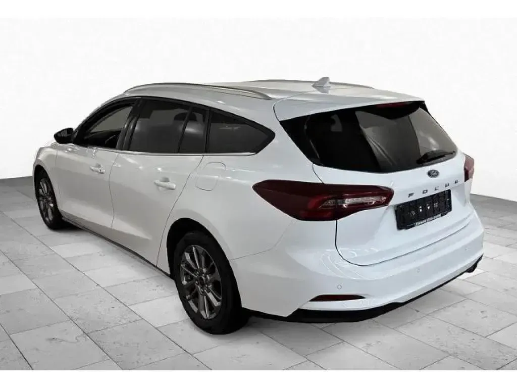 Gebraucht Ford Focus Titanium X 116 PS (85 kW) 2023 Frozen white Kombi
