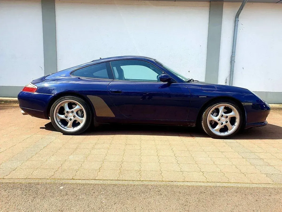 Gebraucht Porsche 911 Carrera 4 300 PS (220 kW) 2001 Blau Coupé