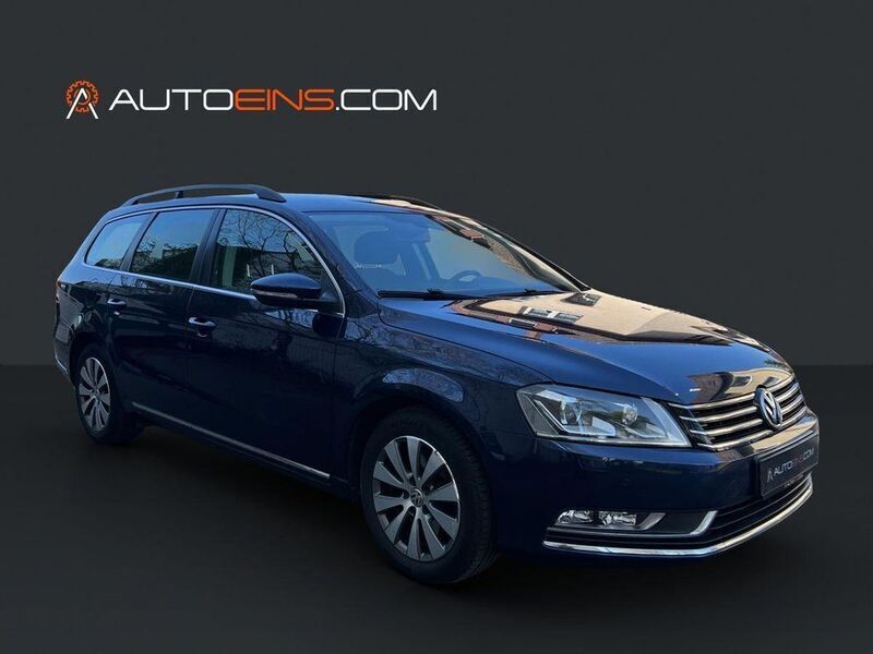Blau Gebraucht 2011 VW Passat Comfortline Kombi | 6.888 € (Fairer Preis) - Bild 1/4
