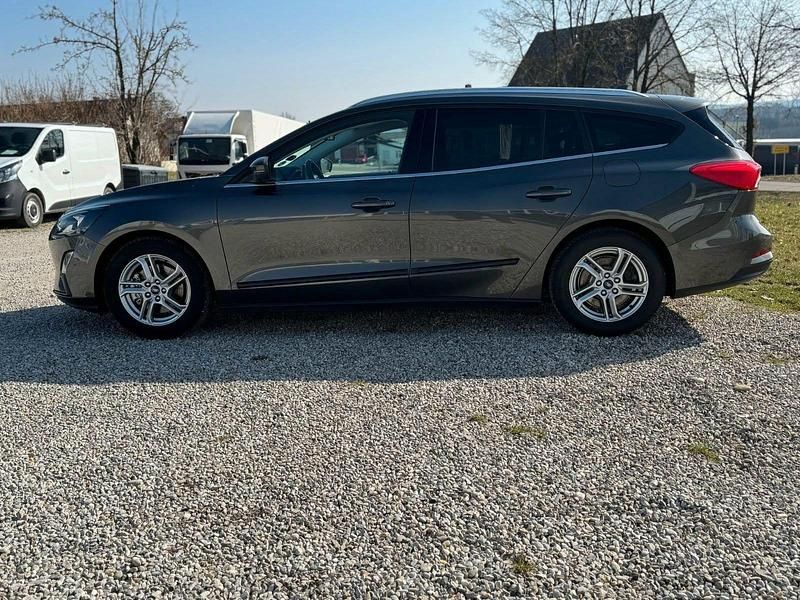 Gebraucht Ford Focus Cool & Connect 120 PS (88 kW) 2020 Grau Kombi