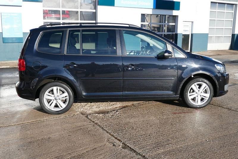 Gebraucht VW Touran Match 105 PS (77 kW) 2012 Schwarz Van / Kleinbus