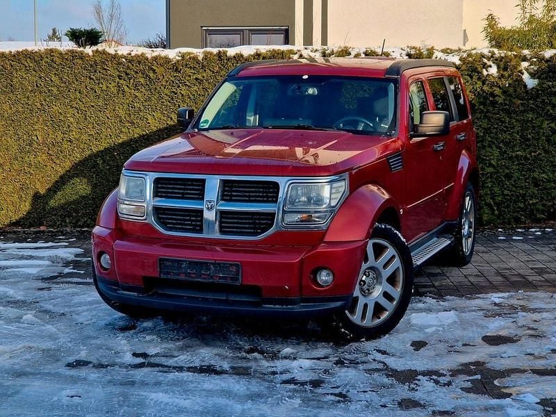 Rot Gebraucht 2009 Dodge Nitro SXT SUV | 3.899 € (Superpreis) - Bild 1/4
