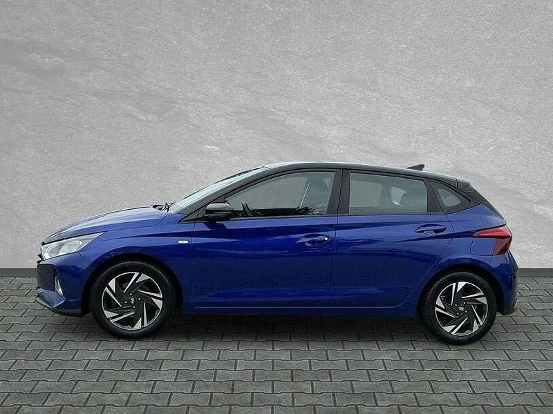 Gebraucht Hyundai i20 Trend 120 PS (88 kW) 2021 Blau Limousine