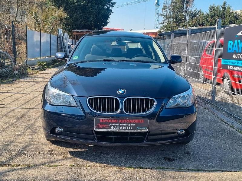 Gebraucht BMW 523 177 PS (130 kW) 2006 Blau Limousine