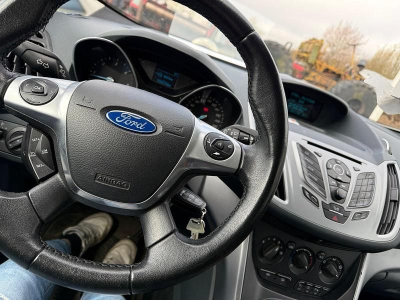 Gebraucht Ford C-MAX 115 PS (84 kW) 2014 Weiß Van / Kleinbus