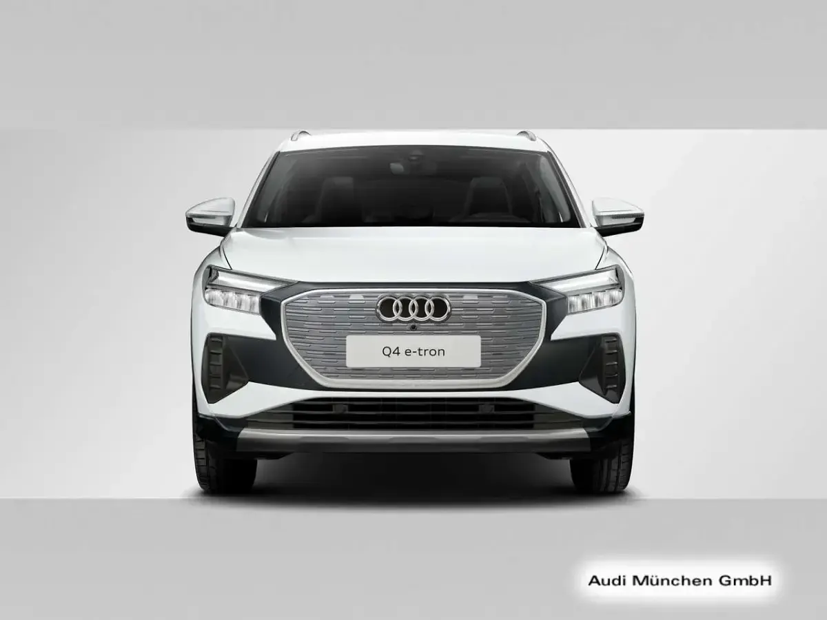 Second-hand Audi Q4 e-tron Ambiente 210 kW (286 CP) 2025 Alb SUV