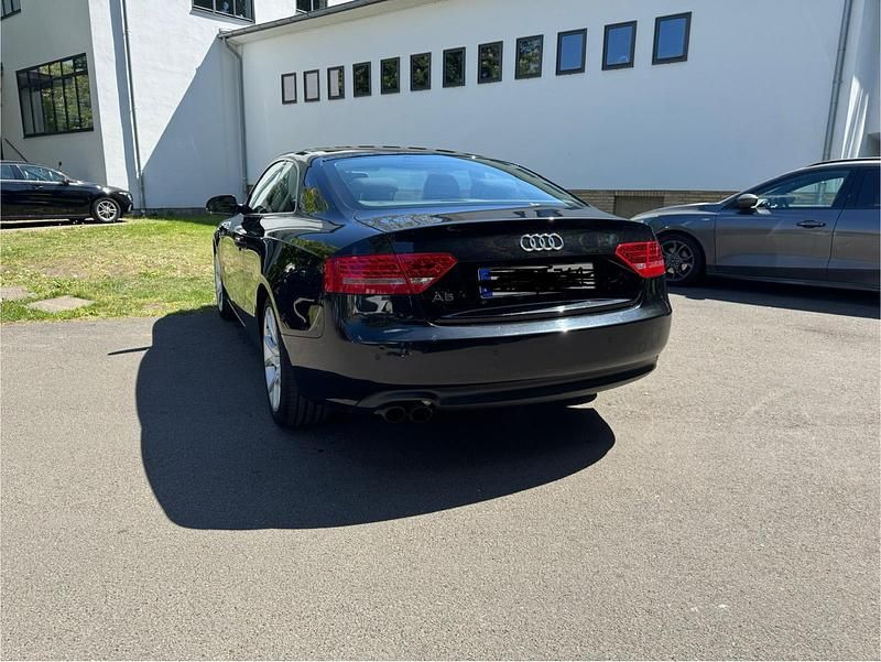 Gebraucht Audi A5 179 PS (131 kW) 2010 Schwarz Coupé