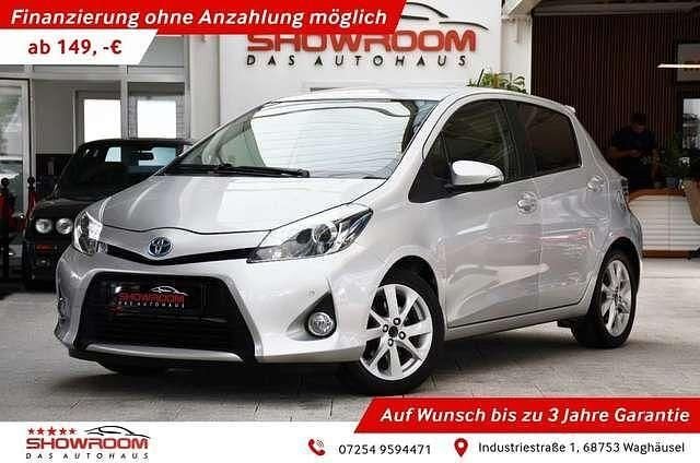 Gebraucht Toyota Yaris Hybrid Club 75 PS (55 kW) 2013 Silber Kleinwagen