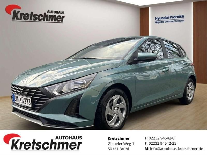 Gebraucht Hyundai i20 Select 79 PS (58 kW) 2025 Mangrove green / mic Kleinwagen