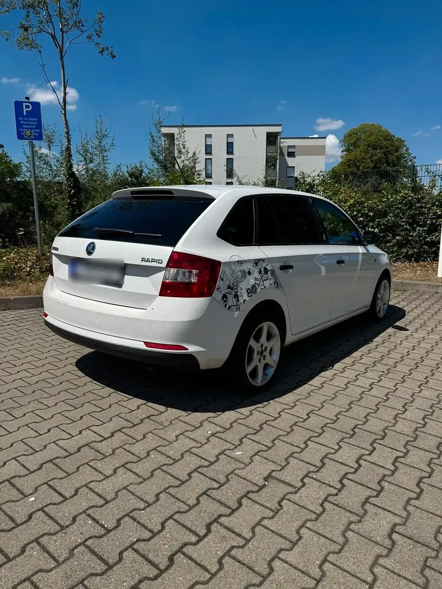 Gebraucht Skoda Rapid 75 PS (55 kW) 2014 Weiß Kleinwagen