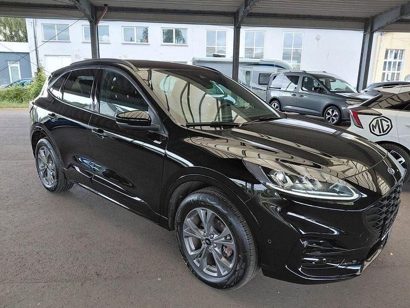 Gebraucht Ford Kuga ST-Line 152 PS (111 kW) 2022 Schwarz SUV